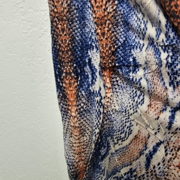 NWT LAmade Short Sleeve Tee Shirt Snake Print Side & Shoulder Ruched Detail XS - Picture 4 of 8